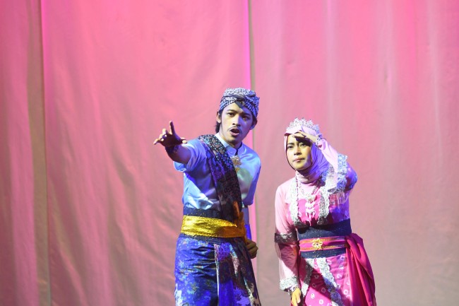 Pentas Kangen KaKaSya: Bongkar Mitos Coban Rondo di Panggung Teater Malang