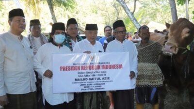 Sapi Limousin 1 Ton Prabowo Diserahkan Bupati Malang di Donomulyo