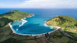 Surga Tersembunyi: Pantai Terbaik Indonesia Bukan di Pulau Dewata