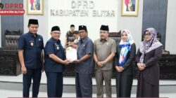 DPRD Blitar Gelar Paripurna, Bupati Sampaikan Nota Keuangan Perubahan APBD 2025