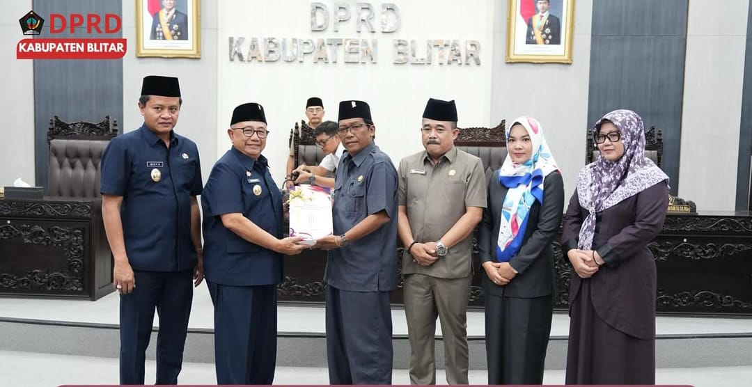 DPRD Blitar Gelar Paripurna, Bupati Sampaikan Nota Keuangan Perubahan APBD 2025