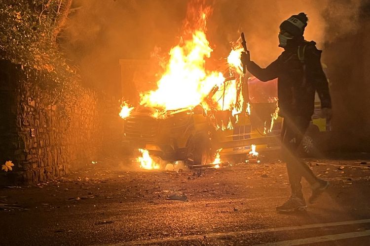 Dublin Berdarah: Kekerasan, Imigrasi, dan Keadilan yang Terbakar