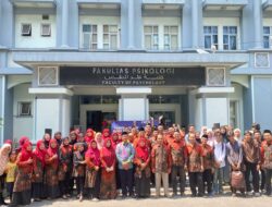 Dosen-Mahasiswa Psikologi UIN Maliki Terjun ke Pesantren, Wujudkan Santri Bahagia dan Berjiwa Sehat