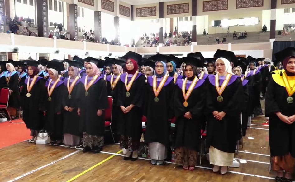 UIN Maliki Malang Catat Prestasi Cemerlang, Mayoritas Wisudawan Raih Predikat Cumlaude UIN Maliki Malang Catat Prestasi Cemerlang, Mayoritas Wisudawan Raih Predikat Cumlaude