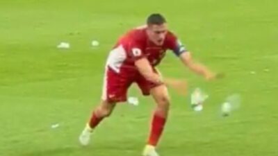 Pujian untuk Jay Idzes, Tunjukkan Jiwa Kepemimpinan kala Suporter Indonesia Lempar Botol