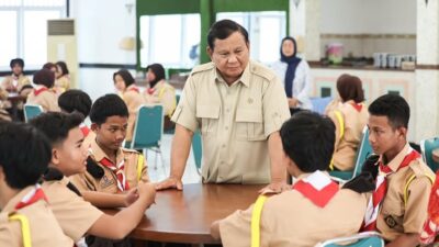 Prabowo Ulang Tahun, MBG Se-Indonesia Serentak Sajikan Nasi Goreng