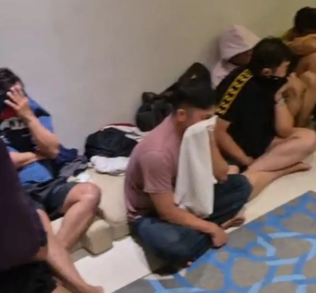 34 Pria Tanpa Busana Digerebek saat Pesta Seks Sesama Jenis di Hotel Surabaya