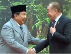 Prabowo Disambut Hangat Anwar Ibrahim di KTT Ke-47 ASEAN Prabowo Disambut Hangat Anwar Ibrahim di KTT Ke-47 ASEAN