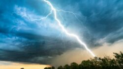 BMKG Juanda: Cuaca Ekstrem Ancam 23 Wilayah di Jatim hingga 5 November BMKG Juanda: Cuaca Ekstrem Ancam 23 Wilayah di Jatim hingga 5 November