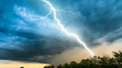 BMKG Juanda: Cuaca Ekstrem Ancam 23 Wilayah di Jatim hingga 5 November