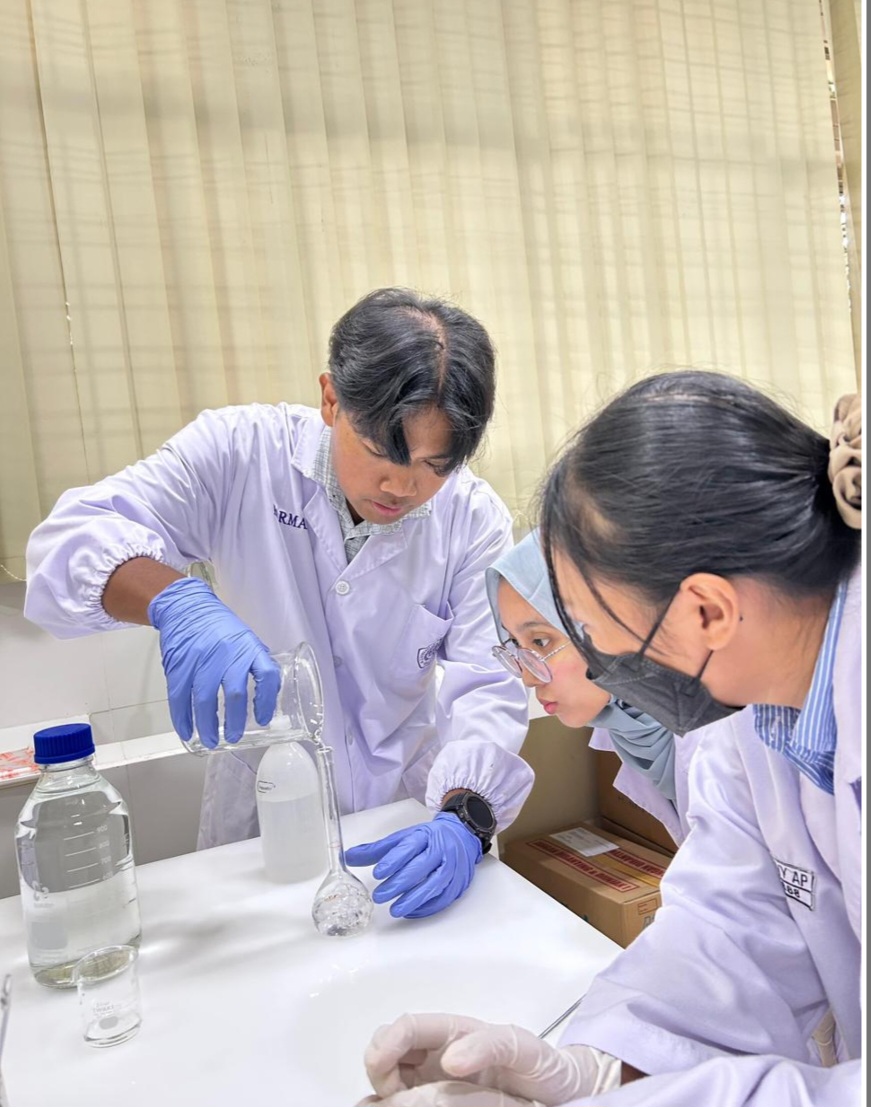 Mahasiswa FK UM Teliti Potensi Nanoemulsi Daun Kemuning sebagai Antioksidan Aman pada Model Larva Zebrafish Mahasiswa FK UM Teliti Potensi Nanoemulsi Daun Kemuning sebagai Antioksidan Aman pada Model Larva Zebrafish