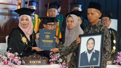 Momen Haru di Wisuda UIN Malang: Orang Tua Terima Ijazah untuk Putri yang Telah Tiada