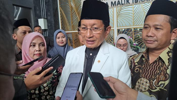 Menag Sesalkan Kasus Trans7: Benteng Moral dan Peradaban Bangsa Itu Bernama Pesantren