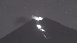 Gunung Semeru Erupsi, Lava Pijar Meluncur hingga 2,5 Kilometer