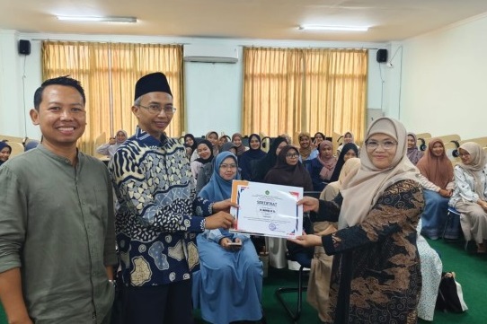 Arudl wal Qawafi: Pilar Peradaban Arab dan Dinamika Puisi Modern Arudl wal Qawafi: Pilar Peradaban Arab dan Dinamika Puisi Modern