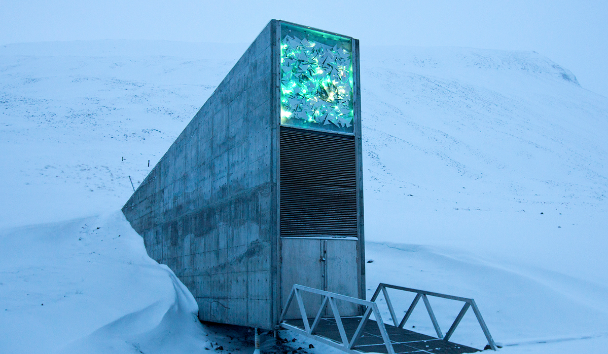 Brankas Kiamat Svalbard: Penjaga Kehidupan di Perut Gunung Es Norwegia Brankas Kiamat Svalbard: Penjaga Kehidupan di Perut Gunung Es Norwegia