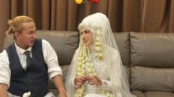 Model Helwa Bachmid Ungkap Pernikahan Diam-Diam dengan Bahar Smith, Setahun Hidup Menderita Model Helwa Bachmid Ungkap Pernikahan Diam-Diam dengan Bahar Smith, Setahun Hidup Menderita