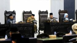 Paripurna DPRD Kabupaten Blitar Bahas Jawaban Bupati atas Pandangan Fraksi Terkait APBD 2026 Paripurna DPRD Kabupaten Blitar Bahas Jawaban Bupati atas Pandangan Fraksi Terkait APBD 2026