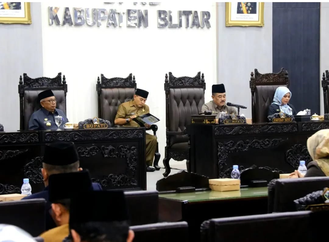 Paripurna DPRD Kabupaten Blitar Bahas Jawaban Bupati atas Pandangan Fraksi Terkait APBD 2026 Paripurna DPRD Kabupaten Blitar Bahas Jawaban Bupati atas Pandangan Fraksi Terkait APBD 2026