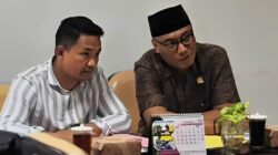 DPRD Kabupaten Blitar Fasilitasi Audiensi Warga Puri Ponggok Indah dan Siraman untuk Tuntaskan Masalah Pertanahan DPRD Kabupaten Blitar Fasilitasi Audiensi Warga Puri Ponggok Indah dan Siraman untuk Tuntaskan Masalah Pertanahan
