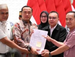 Presiden Prabowo Rehabilitasi Dua Guru Luwu Utara yang Dipecat karena Bantu Honorer