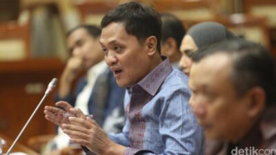 Heboh Hoaks KUHAP di Medsos, Komisi III DPR Jelaskan Kewenangan Polisi yang Sebenarnya Heboh Hoaks KUHAP di Medsos, Komisi III DPR Jelaskan Kewenangan Polisi yang Sebenarnya