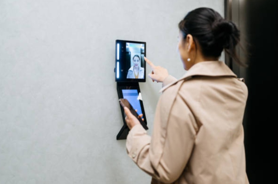 Cegah Penipuan, Registrasi SIM Card Baru Wajib Biometrik Wajah Mulai Tahun Depan