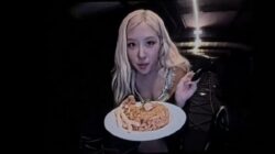 Nasi Goreng Jadi Bintang, Rose BLACKPINK Pukau GBK dalam Konser DEADLINE
