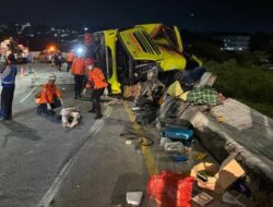 ​Tragedi di Tol Semarang: Bus Cahaya Trans Tabrak Pembatas, 15 Orang Tewas