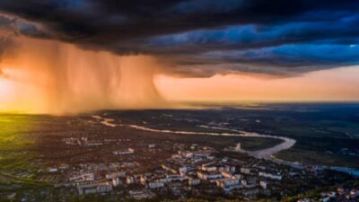 BMKG Keluarkan Peringatan Dini: Potensi Hujan Ekstrem Ancam Jawa hingga Papua Selama Nataru