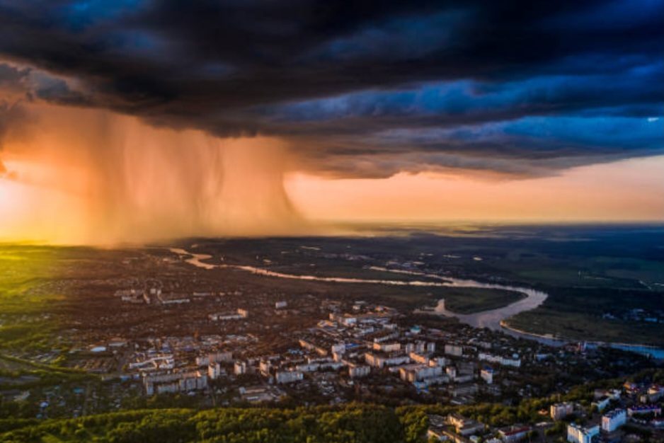 BMKG Keluarkan Peringatan Dini: Potensi Hujan Ekstrem Ancam Jawa hingga Papua Selama Nataru