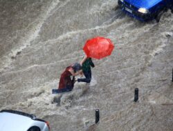 Waspada Cuaca Ekstrem: Bibit Siklon 93S Menguat, Bisa Picu Hujan Lebat dan Gelombang Tinggi dari Jawa hingga NTT