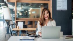 Kabar Gembira: Akhir Tahun 2025 Bisa Kerja dari Mana Saja Tanpa Potong Cuti Kabar Gembira: Akhir Tahun 2025 Bisa Kerja dari Mana Saja Tanpa Potong Cuti