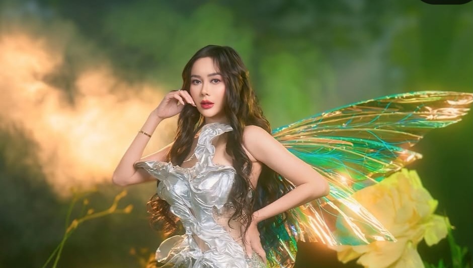 Aura Kasih Buka Suara soal Isu Selingkuhan Ridwan Kamil dan Terlibat Pencucian Uang Aura Kasih Buka Suara soal Isu Selingkuhan Ridwan Kamil dan Terlibat Pencucian Uang