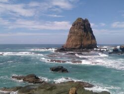 Revolusi Wisata Jember: Satu Tiket Murah untuk Dua Pantai Surga