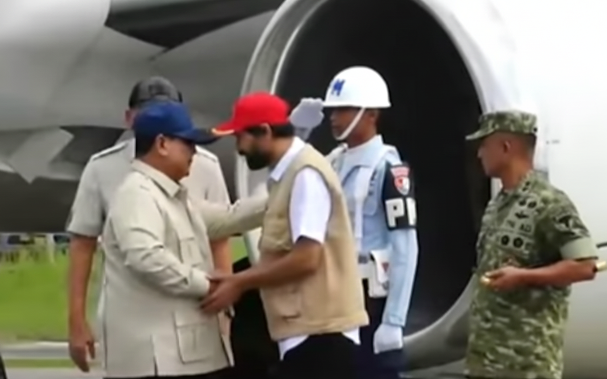 Prabowo di Aceh: Pelukan Mualem dan Perintah Tegas Penanganan Banjir Prabowo di Aceh: Pelukan Mualem dan Perintah Tegas Penanganan Banjir