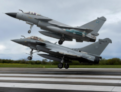 Bocoran CCTV: Duel J-16 vs Rafale dan Sinyal Panas Asia 2025