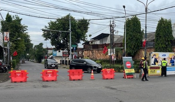 Pemasangan Grider Tol Kediri-Tulungagung: Jalan Suparjan Tutup Total 4 Hari Pemasangan Grider Tol Kediri-Tulungagung: Jalan Suparjan Tutup Total 4 Hari