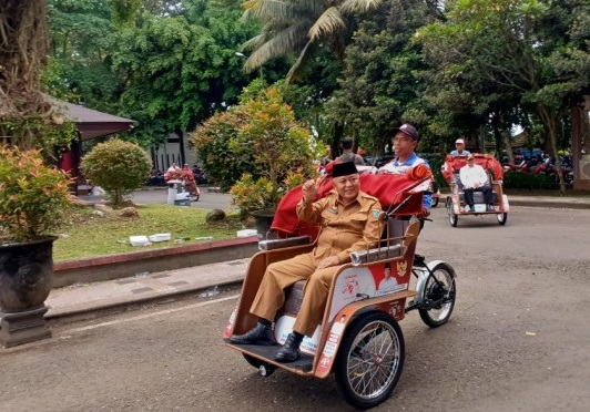 Revolusi Becak 4.0 Malang: Armada Listrik Prabowo Siap Masuk Aplikasi Revolusi Becak 4.0 Malang: Armada Listrik Prabowo Siap Masuk Aplikasi