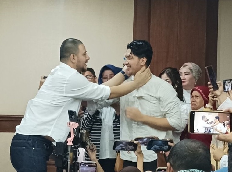 Nyanyian Ammar Zoni: Tolak Upeti 3 Miliar, Berakhir di Sel Tikus Nyanyian Ammar Zoni: Tolak Upeti 3 Miliar, Berakhir di Sel Tikus