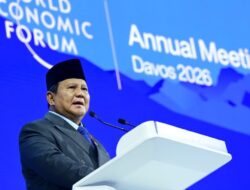 Diplomasi Bola Prabowo di Davos