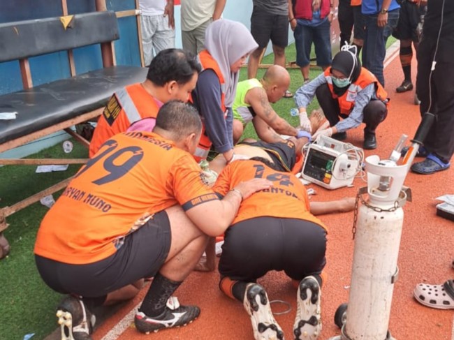 Arema Berduka: Legenda dan Asisten Pelatih Kuncoro Tutup Usia usai Kolaps di Stadion Gajayana