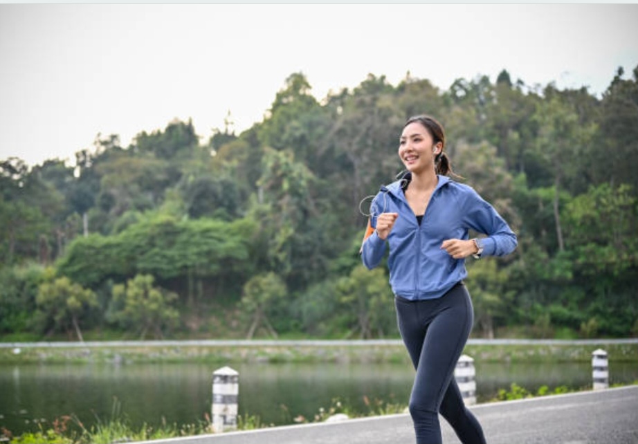 ​Lawan Lemak Perut dengan 4 Rutinitas Sederhana saat Memulai Hari