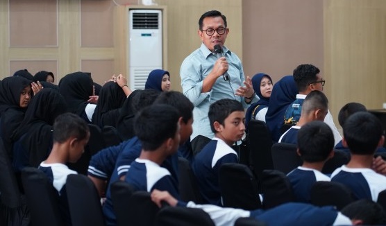Ultimatum Cak Nur di Sekolah Rakyat: Asrama Bukan Arena Gladiator Bullying Ultimatum Cak Nur di Sekolah Rakyat: Asrama Bukan Arena Gladiator Bullying