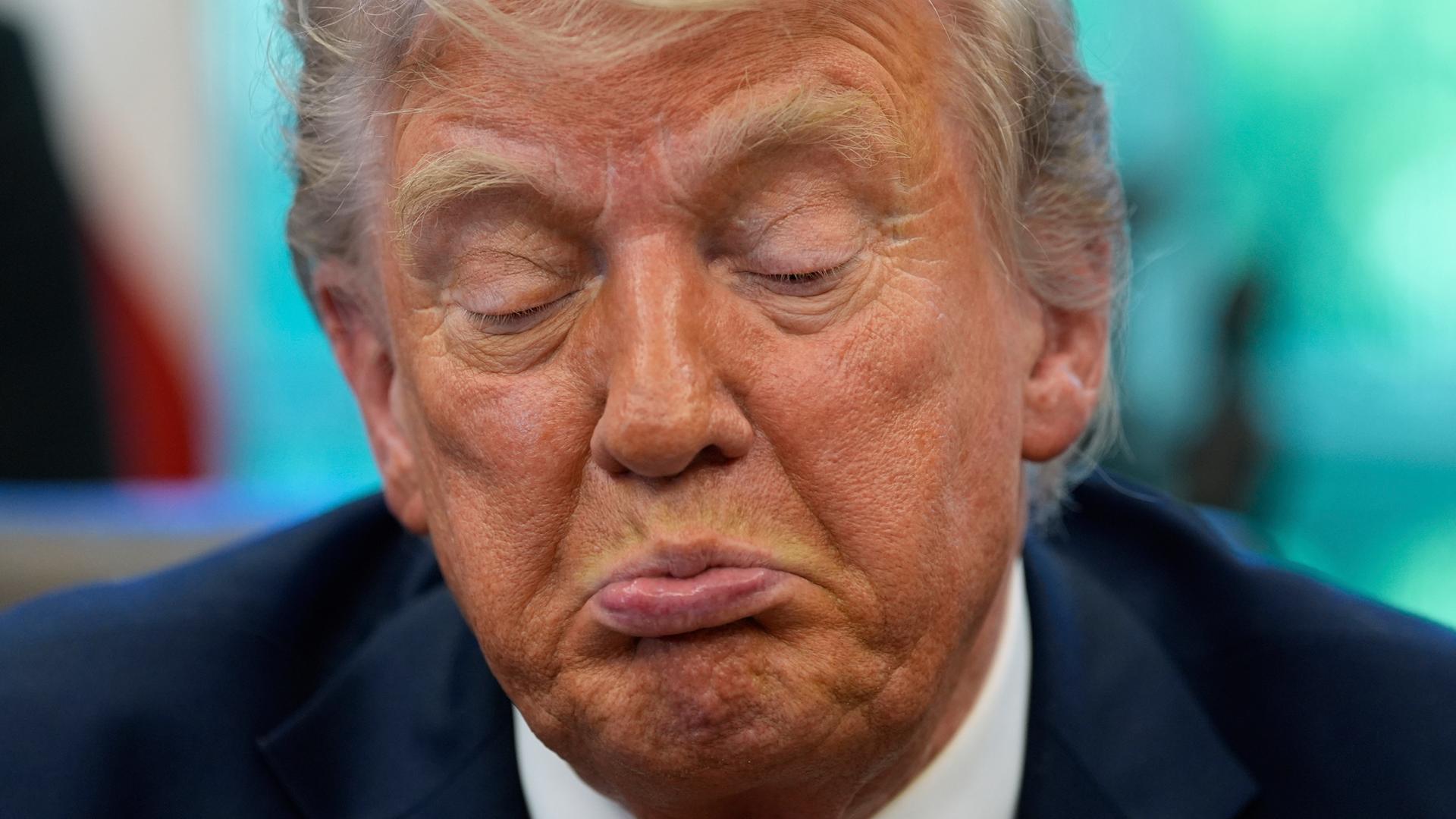 Trump vs Clooney: Ejekan Bintang Biasa dan Pelarian ke Prancis Trump vs Clooney: Ejekan Bintang Biasa dan Pelarian ke Prancis