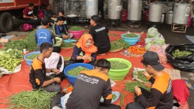 Dapur Cinta Nahdliyin: 30 Ribu Bungkus Nasi untuk Seabad NU