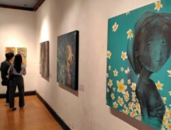 Setengah Rindu di Galeri Raos: Melawan Laju AI dengan Memori Manusia