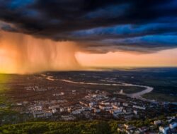 BMKG: Bibit Siklon 94W Resmi Jadi Siklon PENHA, Ini Wilayah Berisiko