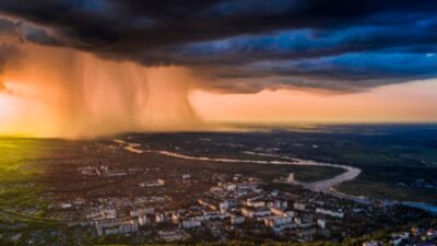 BMKG: Bibit Siklon 94W Resmi Jadi Siklon PENHA, Ini Wilayah Berisiko