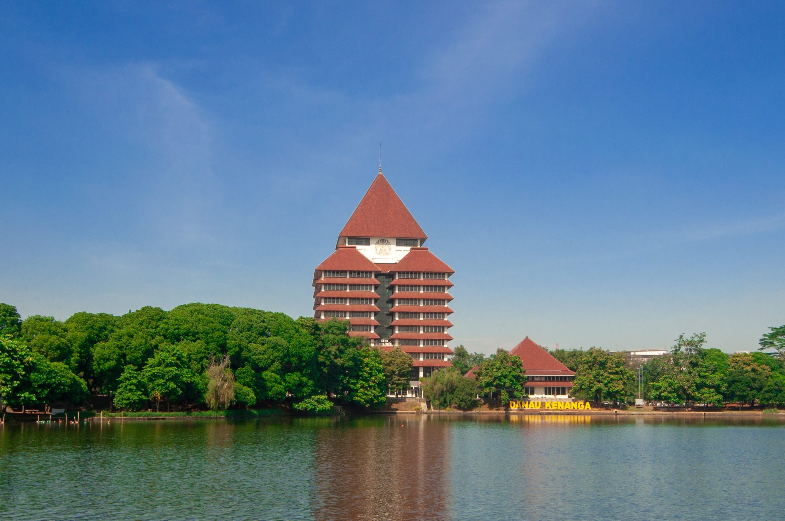 UI Akan Bina Mahasiswi yang Coret-Coret Sorban Polwan saat Demo di Mabes Polri